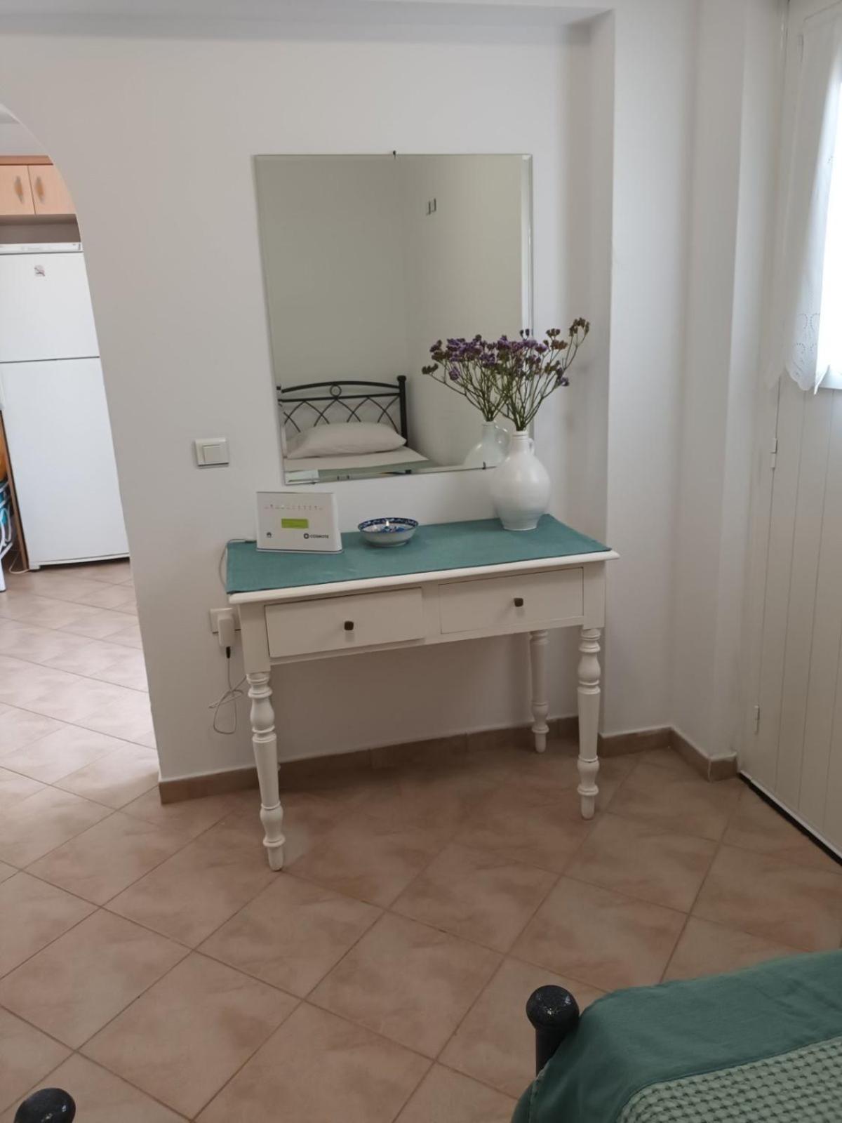 Anatoli Apartment กิโมลอส ภายนอก รูปภาพ