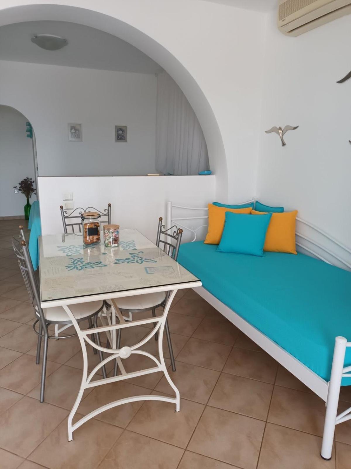 Anatoli Apartment กิโมลอส ภายนอก รูปภาพ